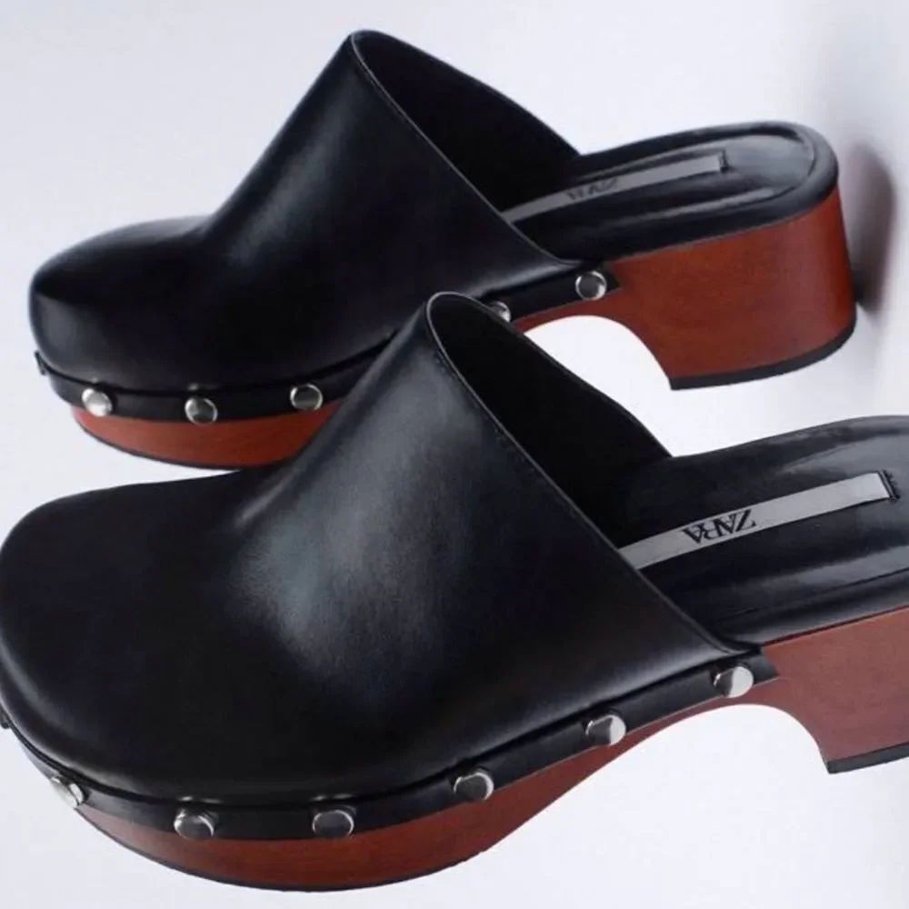 ZARA Black Leather Clog Mules – Studded Wooden Block Heel – EU 38